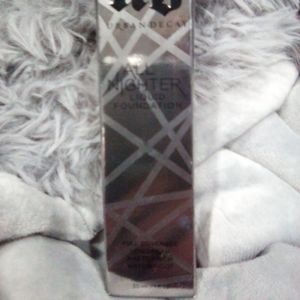 BNIB Urba Decay All Nighter Foundation Shade 3.25 MSRP:$40-$49